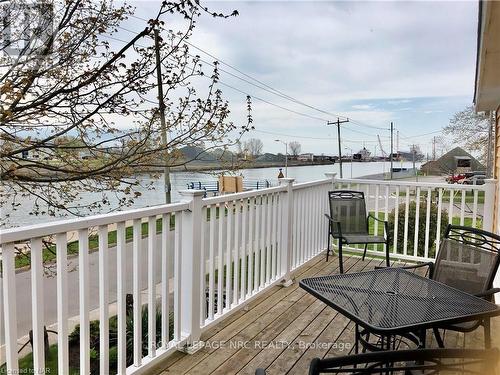 62 West Street, Port Colborne (878 - Sugarloaf), ON - Outdoor With Deck Patio Veranda