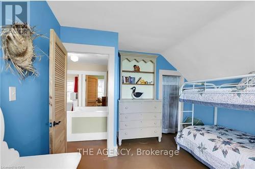 11611 Beach Road W, Wainfleet (880 - Lakeshore), ON - Indoor Photo Showing Bedroom