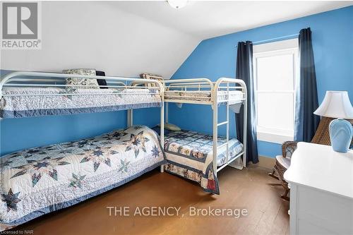 11611 Beach Road W, Wainfleet (880 - Lakeshore), ON - Indoor Photo Showing Bedroom