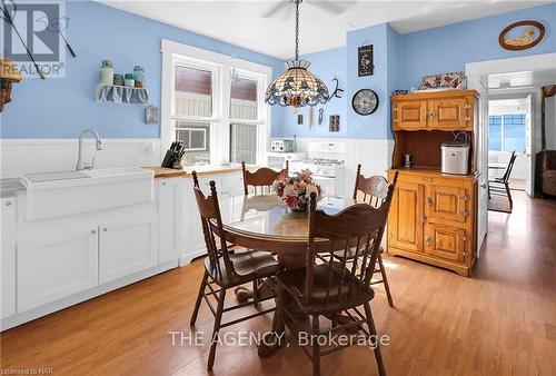 11611 Beach Road W, Wainfleet (880 - Lakeshore), ON - Indoor Photo Showing Dining Room