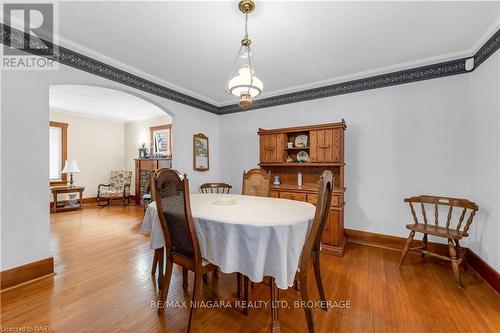 18 Hooker Street, Welland (772 - Broadway), ON - Indoor Photo Showing Dining Room