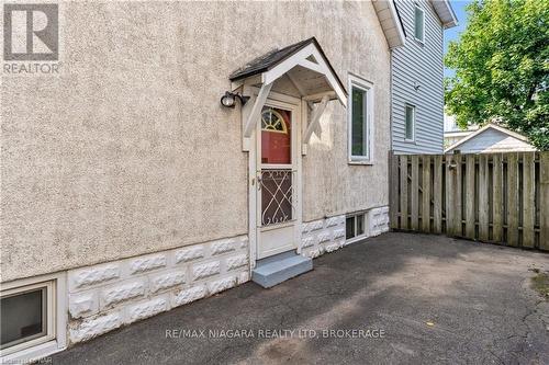 18 Hooker Street, Welland (772 - Broadway), ON - Outdoor