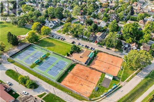 18 Hooker Street, Welland (772 - Broadway), ON - Outdoor With View