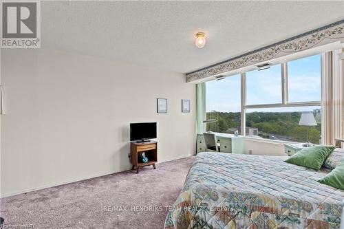 407 - 7 Gale Crescent, St. Catharines (450 - E. Chester), ON - Indoor Photo Showing Bedroom