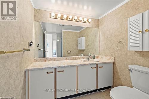 407 - 7 Gale Crescent, St. Catharines (450 - E. Chester), ON - Indoor Photo Showing Bathroom