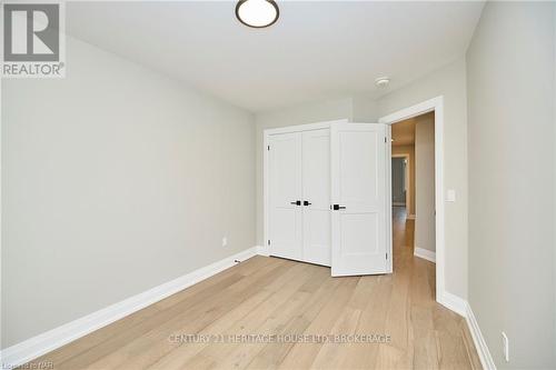 102 Elvira Way, Thorold (560 - Rolling Meadows), ON - Indoor Photo Showing Other Room