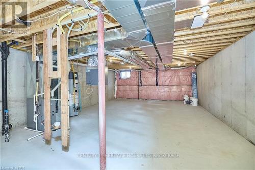 102 Elvira Way, Thorold (560 - Rolling Meadows), ON - Indoor Photo Showing Basement