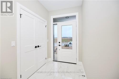 102 Elvira Way, Thorold (560 - Rolling Meadows), ON - Indoor Photo Showing Other Room