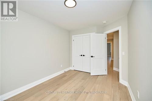 106 Elvira Way, Thorold (560 - Rolling Meadows), ON - Indoor Photo Showing Other Room