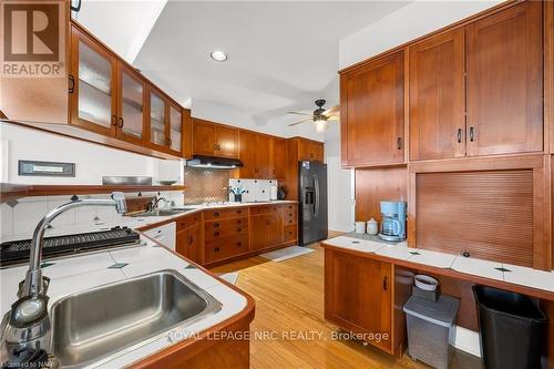 2 Hilda Street, Welland (767 - N. Welland), ON - Indoor Photo Showing Kitchen With Double Sink