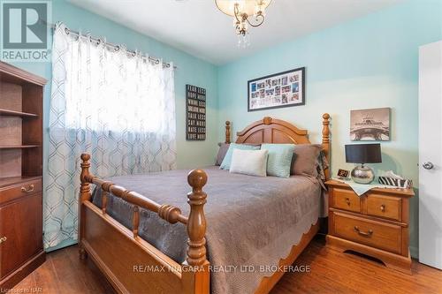 425 Bell Street, Port Colborne (875 - Killaly East), ON - Indoor Photo Showing Bedroom