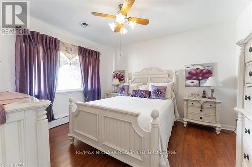 425 Bell Street, Port Colborne (875 - Killaly East), ON - Indoor Photo Showing Bedroom