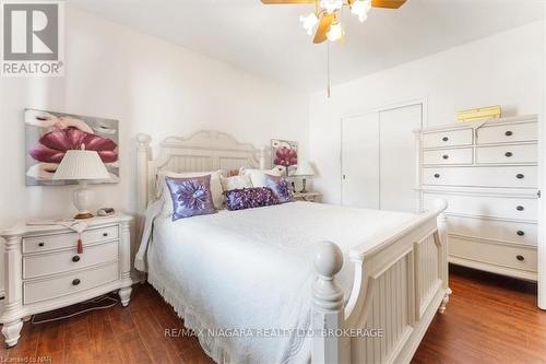 425 Bell Street, Port Colborne (875 - Killaly East), ON - Indoor Photo Showing Bedroom