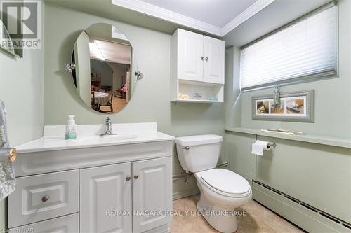 425 Bell Street, Port Colborne (875 - Killaly East), ON - Indoor Photo Showing Bathroom