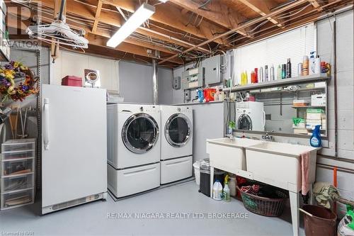 425 Bell Street, Port Colborne (875 - Killaly East), ON - Indoor Photo Showing Laundry Room