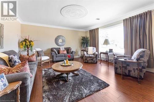 425 Bell Street, Port Colborne (875 - Killaly East), ON - Indoor Photo Showing Living Room