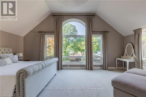 328 Niagara Boulevard, Niagara-On-The-Lake (101 - Town), ON - Indoor Photo Showing Bedroom