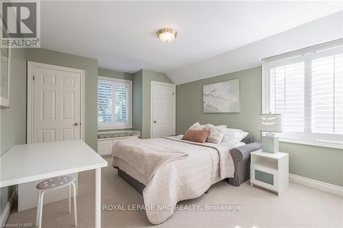 328 Niagara Boulevard, Niagara-On-The-Lake (101 - Town), ON - Indoor Photo Showing Bedroom