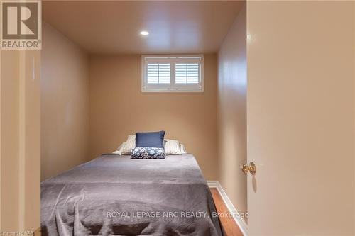 328 Niagara Boulevard, Niagara-On-The-Lake (101 - Town), ON - Indoor Photo Showing Bedroom