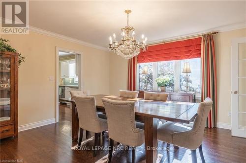 328 Niagara Boulevard, Niagara-On-The-Lake (101 - Town), ON - Indoor Photo Showing Dining Room