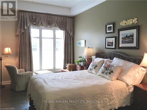 127 - 8111 Forest Glen Drive, Niagara Falls (208 - Mt. Carmel), ON - Indoor Photo Showing Bedroom