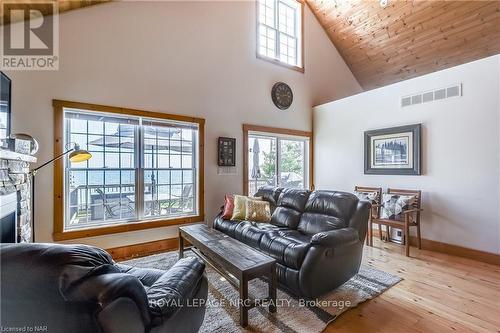 10849 Lakeshore Road W, Wainfleet (880 - Lakeshore), ON - Indoor Photo Showing Living Room With Fireplace