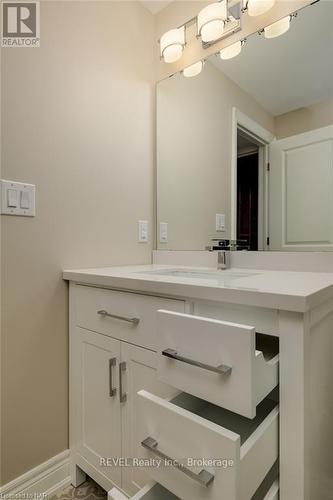 Lot 17 Anchor Road, Thorold (561 - Port Robinson), ON - Indoor Photo Showing Bathroom