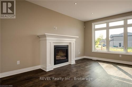 Lot 17 Anchor Road, Thorold (561 - Port Robinson), ON - Indoor Photo Showing Living Room With Fireplace