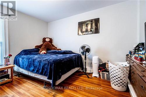 4394 Morrison Street, Niagara Falls (210 - Downtown), ON - Indoor Photo Showing Bedroom