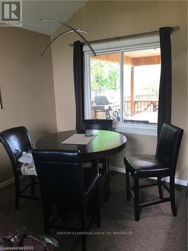 1193 Pettit Road, Fort Erie (334 - Crescent Park), ON - Indoor Photo Showing Dining Room