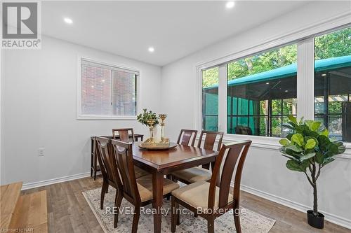 5707 Brookfield Avenue, Niagara Falls (215 - Hospital), ON - Indoor Photo Showing Dining Room