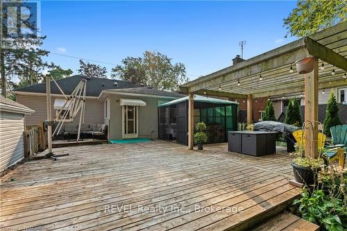 5707 Brookfield Avenue, Niagara Falls (215 - Hospital), ON - Outdoor With Deck Patio Veranda With Exterior