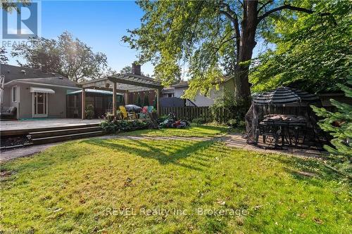 5707 Brookfield Avenue, Niagara Falls (215 - Hospital), ON - Outdoor With Deck Patio Veranda