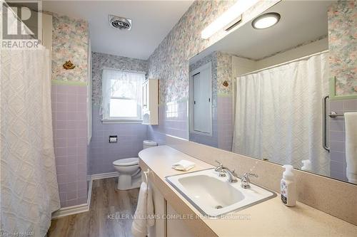 3 Grove Avenue, St. Catharines (455 - Secord Woods), ON - Indoor Photo Showing Bathroom