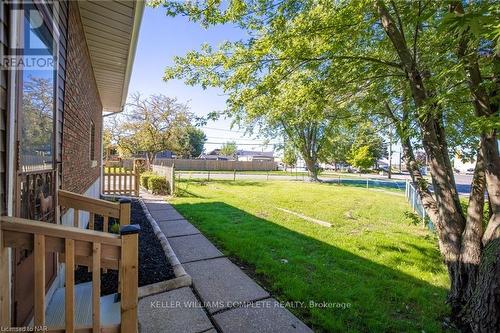 3 Grove Avenue, St. Catharines (455 - Secord Woods), ON - Outdoor