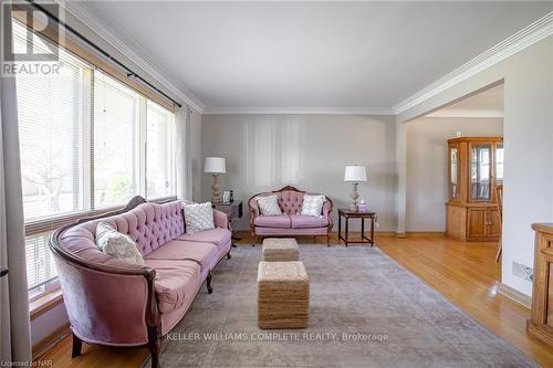 3 Grove Avenue, St. Catharines (455 - Secord Woods), ON - Indoor Photo Showing Living Room