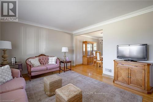 3 Grove Avenue, St. Catharines (455 - Secord Woods), ON - Indoor Photo Showing Living Room