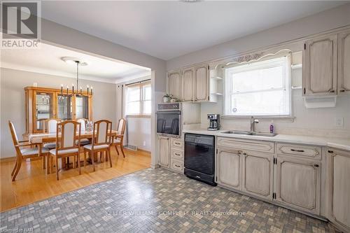 3 Grove Avenue, St. Catharines (455 - Secord Woods), ON - Indoor