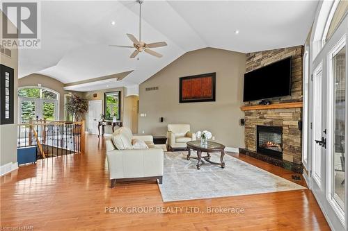 63 Tanbark Road, Niagara-On-The-Lake (105 - St. Davids), ON - Indoor Photo Showing Living Room With Fireplace