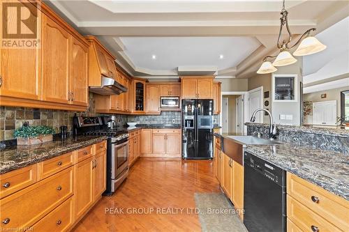 63 Tanbark Road, Niagara-On-The-Lake (105 - St. Davids), ON - Indoor Photo Showing Kitchen