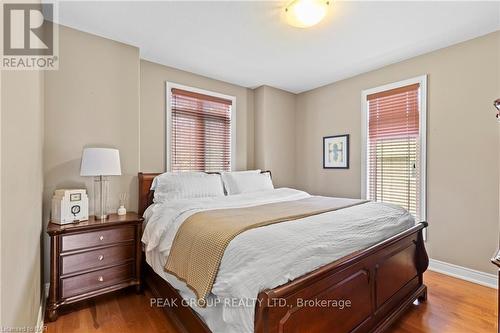 63 Tanbark Road, Niagara-On-The-Lake (105 - St. Davids), ON - Indoor Photo Showing Bedroom