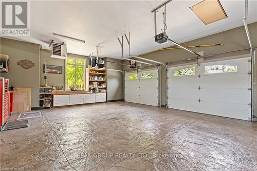 63 Tanbark Road, Niagara-On-The-Lake (105 - St. Davids), ON - Indoor Photo Showing Garage