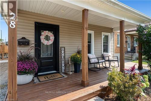 28 Elberta Street, St. Catharines (445 - Facer), ON - Outdoor With Deck Patio Veranda