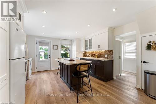 28 Elberta Street, St. Catharines (445 - Facer), ON - Indoor Photo Showing Kitchen