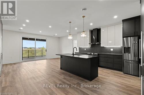 97 Port Robinson Road, Pelham (662 - Fonthill), ON - Indoor Photo Showing Kitchen With Upgraded Kitchen