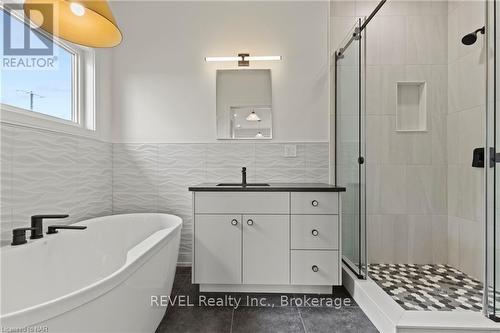 97 Port Robinson Road, Pelham (662 - Fonthill), ON - Indoor Photo Showing Bathroom