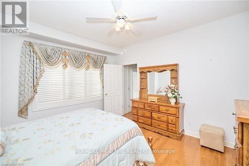 10 - 8142 Costabile Drive, Niagara Falls (213 - Ascot), ON - Indoor Photo Showing Bedroom