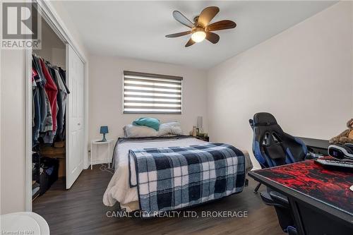 3815 Mathewson Avenue, Fort Erie (337 - Crystal Beach), ON - Indoor Photo Showing Bedroom