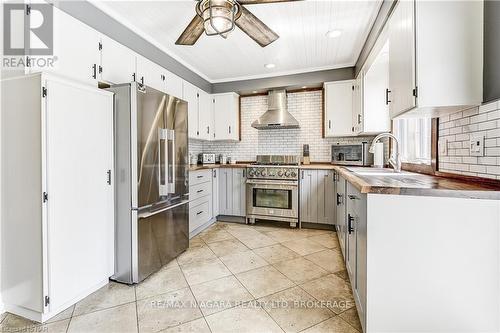 4905 Mapleview Crescent Crescent, Port Colborne (874 - Sherkston), ON - Indoor Photo Showing Kitchen With Stainless Steel Kitchen With Upgraded Kitchen