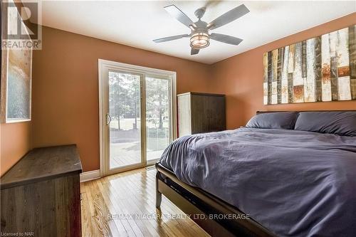 4905 Mapleview Crescent Crescent, Port Colborne (874 - Sherkston), ON - Indoor Photo Showing Bedroom